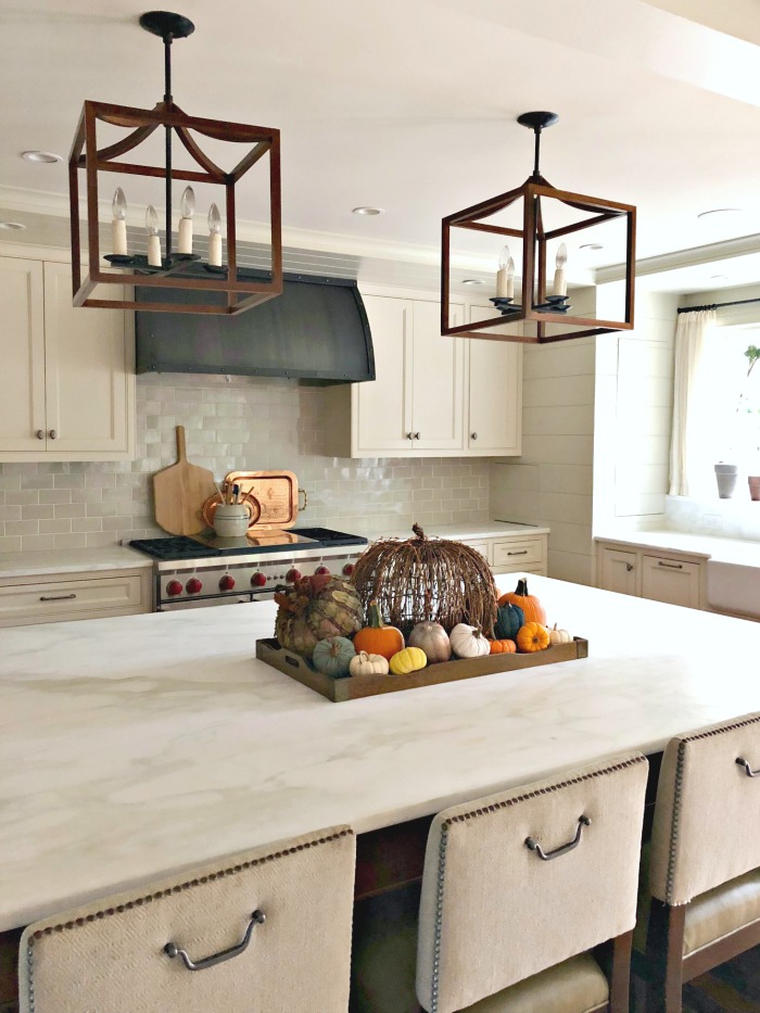 kitchen islands decor